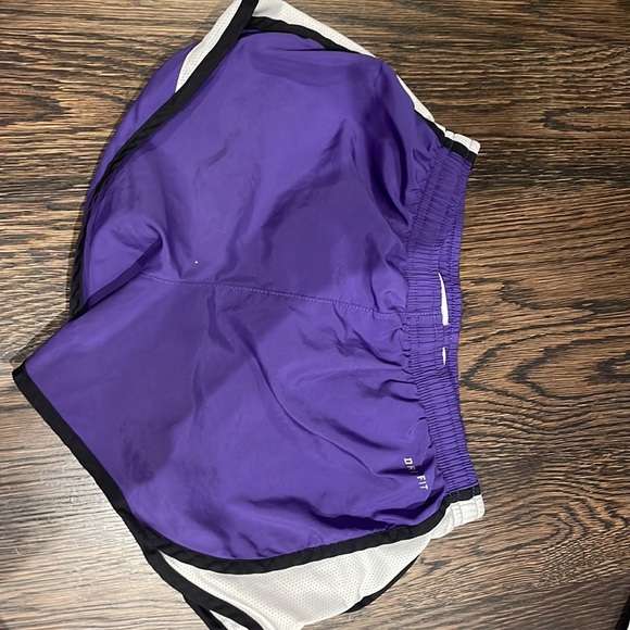 Nike shorts - Picture 2 of 3